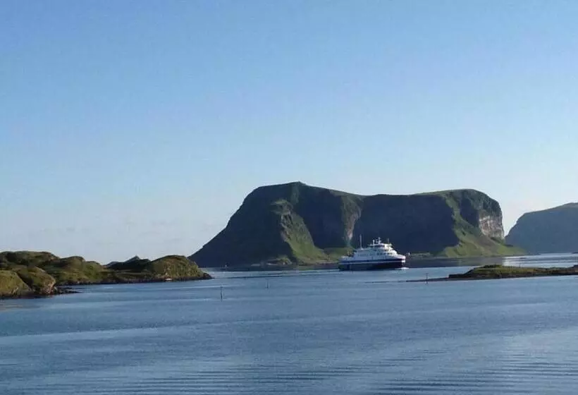 Kaikanten Rorbuer   Røst