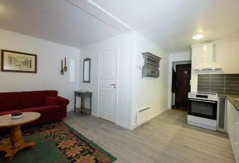 Kaikanten Rorbuer   Røst