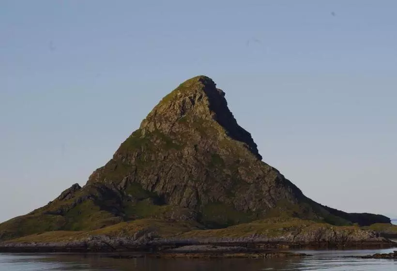 Kaikanten Rorbuer   Røst