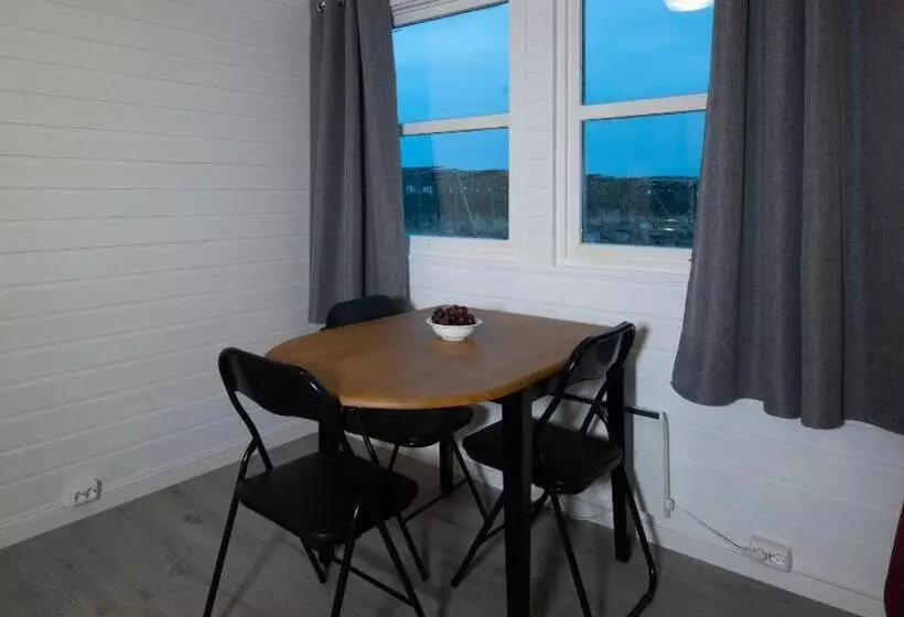 Kaikanten Rorbuer   Røst