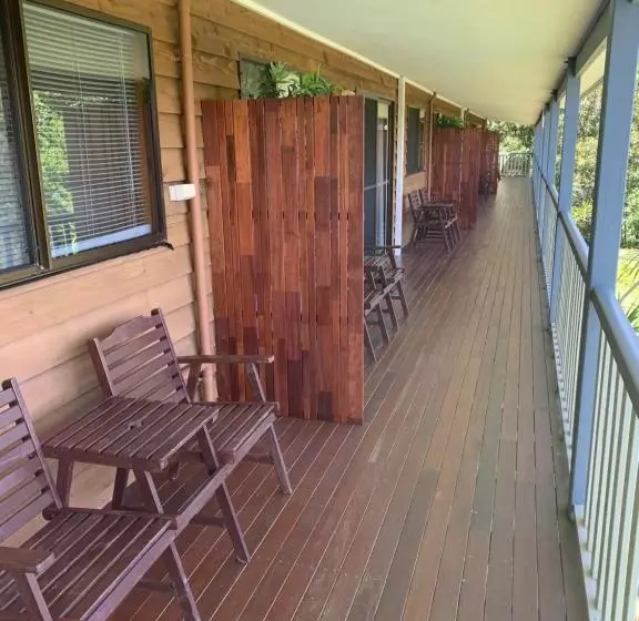 Montville Holiday Apartments