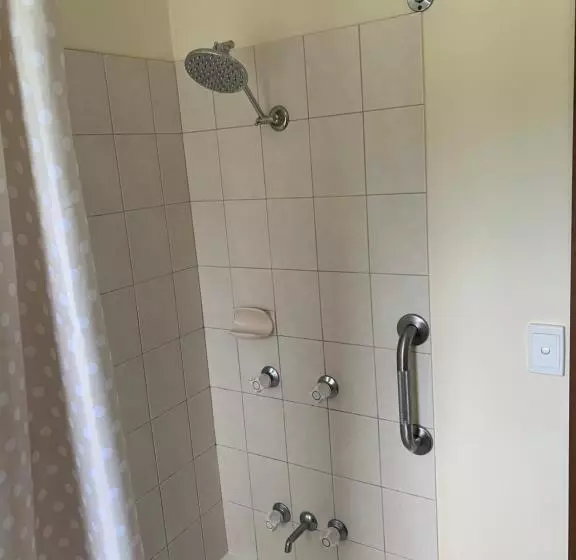 Montville Holiday Apartments