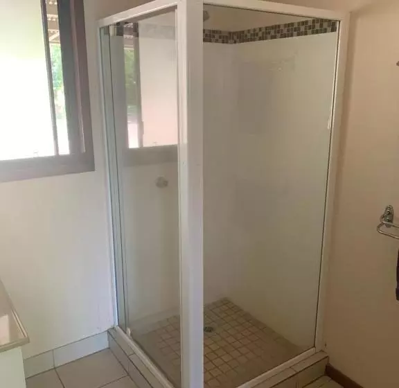 Montville Holiday Apartments