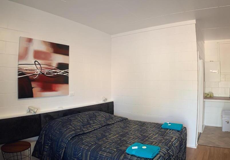 Мотель Tropical City Motor Inn