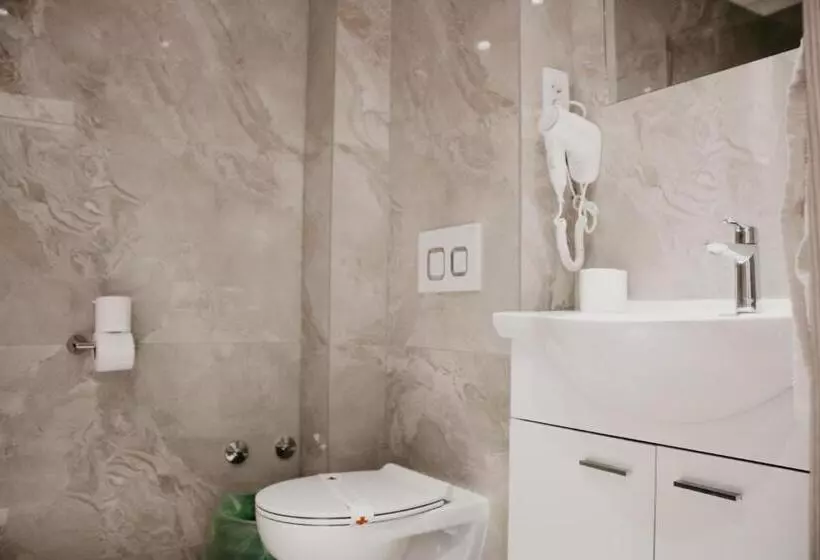 مُتل Villa Matic