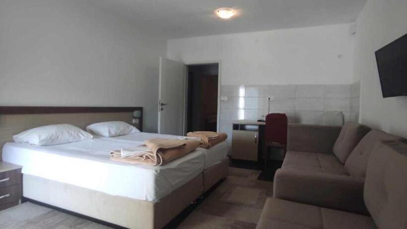 فندق على الطريق Villa Matic