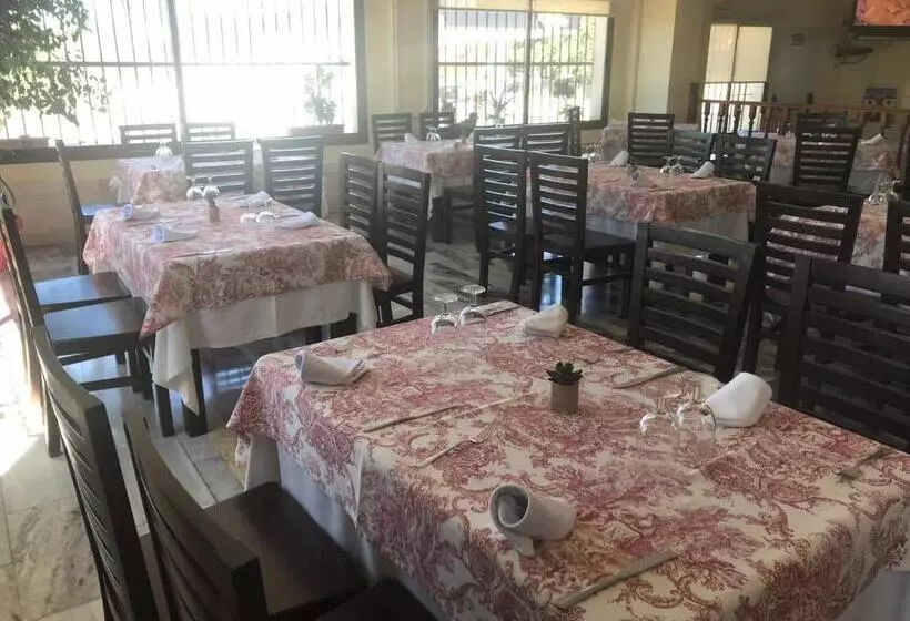 ペンション Hostal Restaurante Puerto Blanco