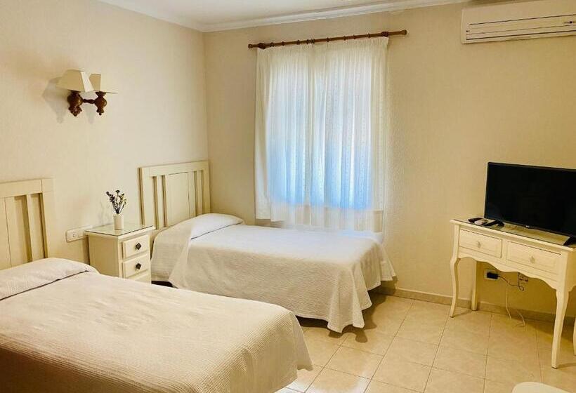 ペンション Hostal Restaurante Puerto Blanco