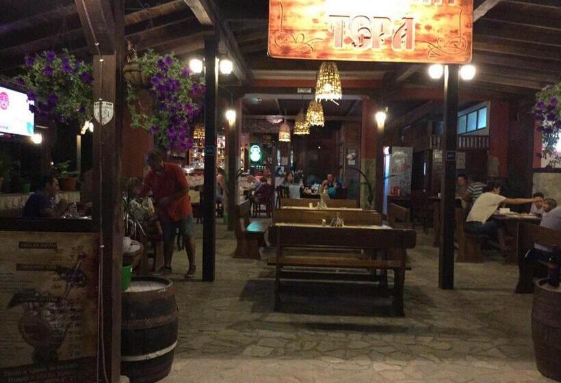 پانسیون Terra Guest House