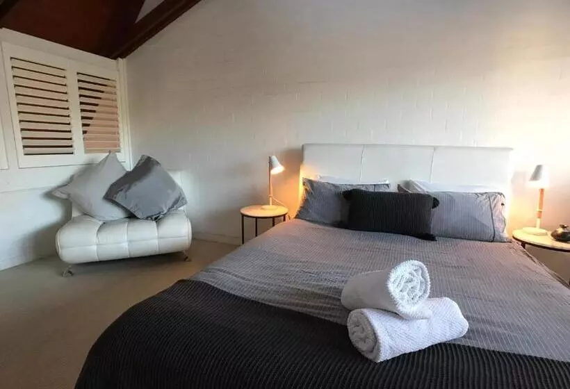 پانسیون Treetops Everglades Villa