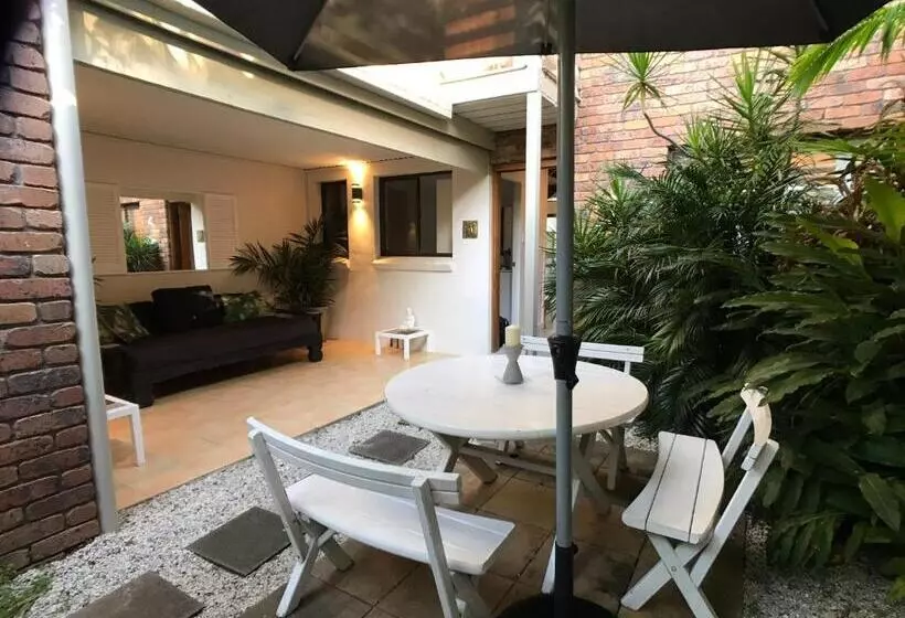 پانسیون Treetops Everglades Villa