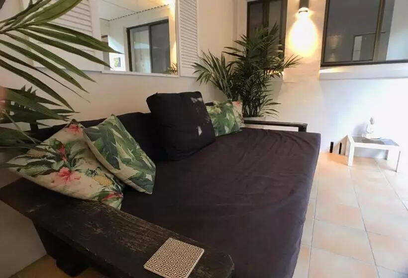 پانسیون Treetops Everglades Villa