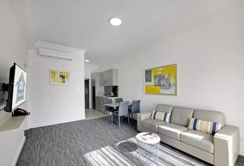 Value Suites Penrith