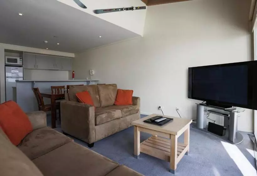 White Crystal Apartments