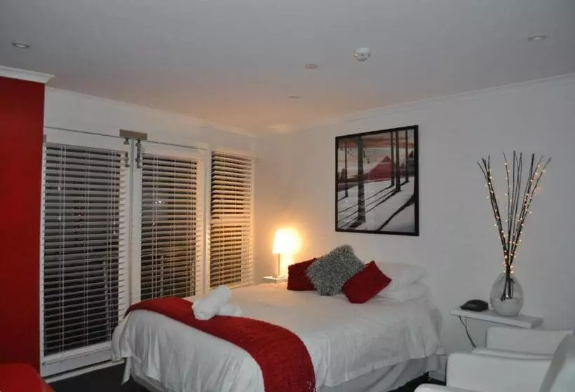 White Crystal Apartments