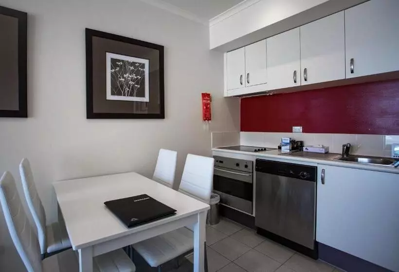 White Crystal Apartments