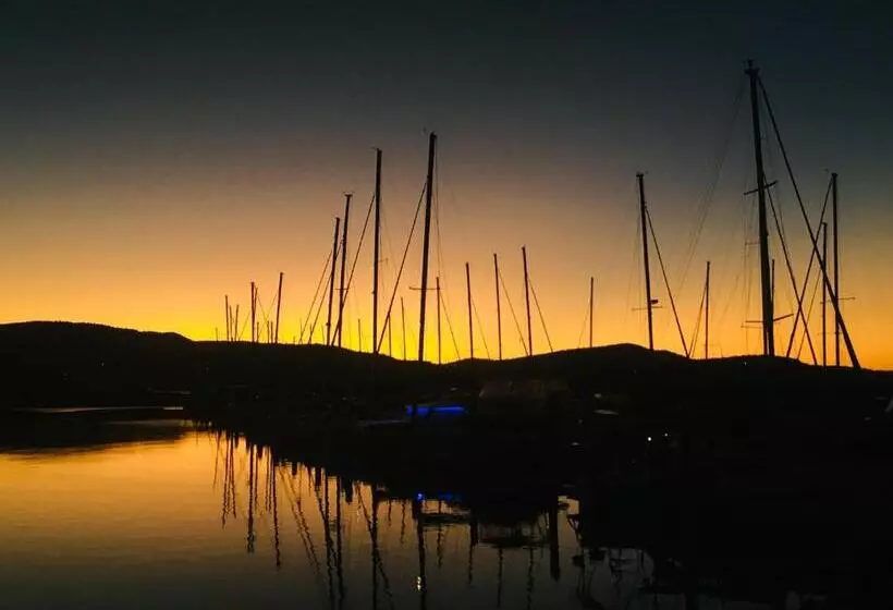 Retkeilymaja Backpackers By The Bay