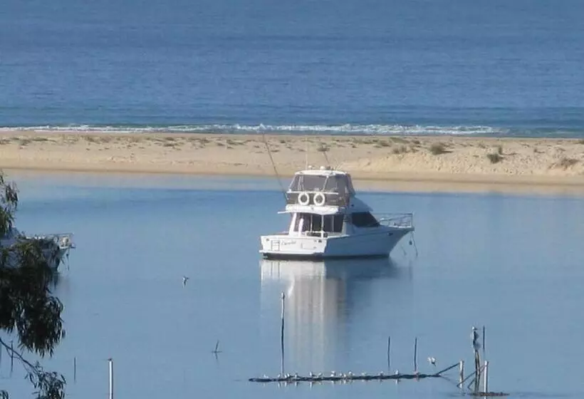 Baywatch Apartments Merimbula