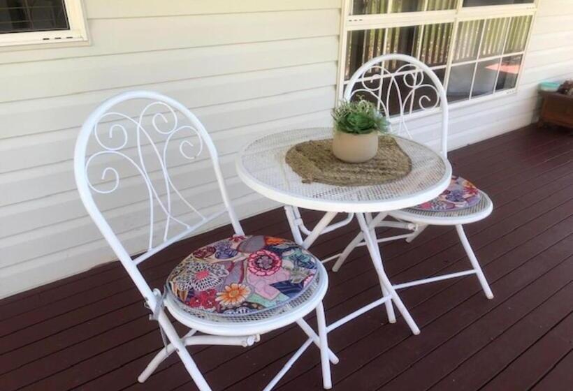 민박 Granite Gardens Cottages & Lake Retreat