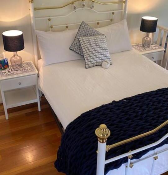 민박 Granite Gardens Cottages & Lake Retreat