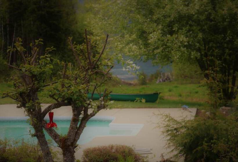 تختخواب و صبحانه Mulvehill Creek Wilderness Inn