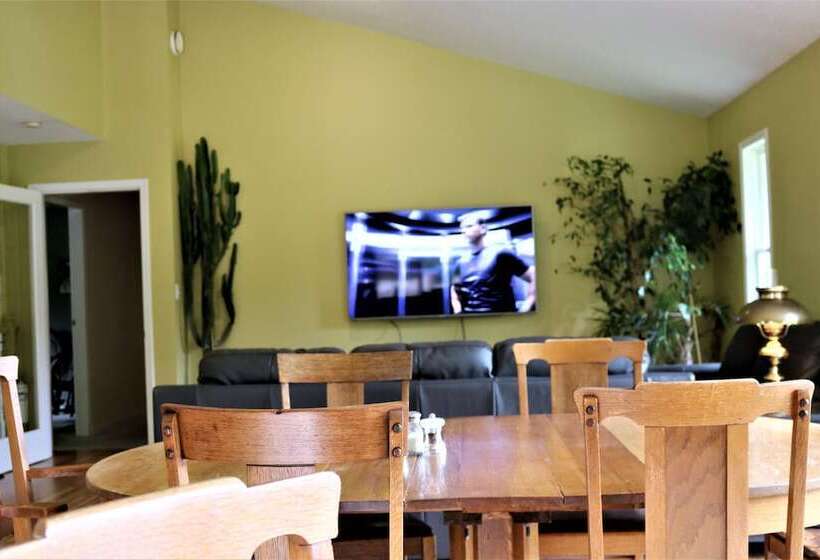 تختخواب و صبحانه Mulvehill Creek Wilderness Inn