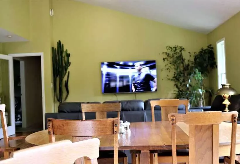 ベッドアンドブレックファースト Mulvehill Creek Wilderness Inn