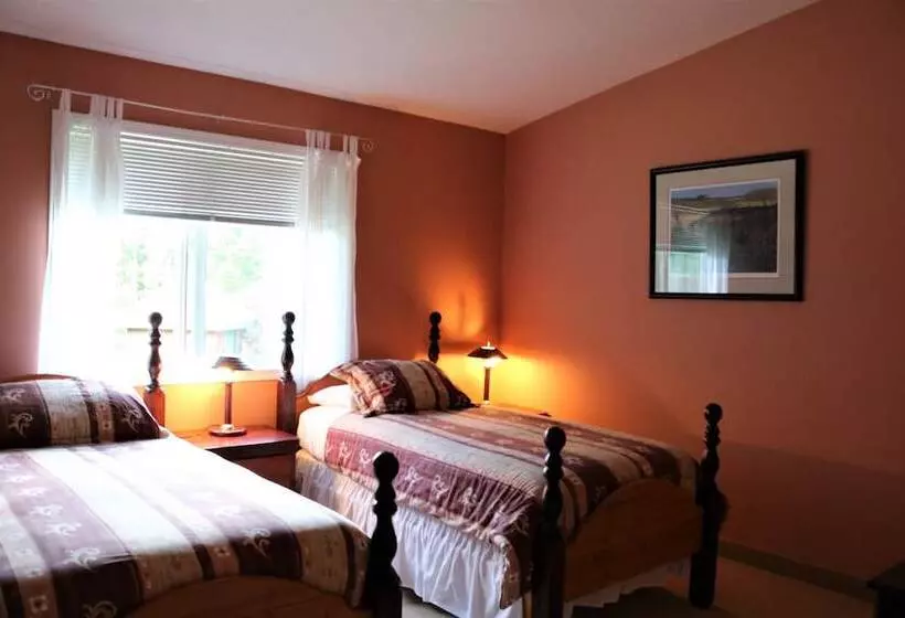 ベッドアンドブレックファースト Mulvehill Creek Wilderness Inn