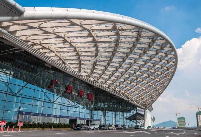 Lavande Hotels Guangzhou South Railway Station Qifuxincun