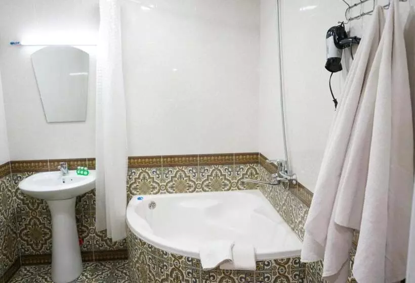 هتل Little Bukhara