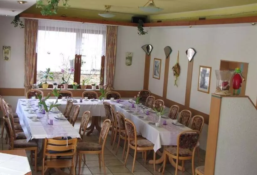 ホテル Panoramacafé Kattenes