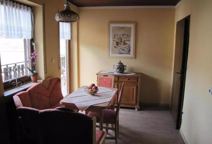 ホテル Panoramacafé Kattenes
