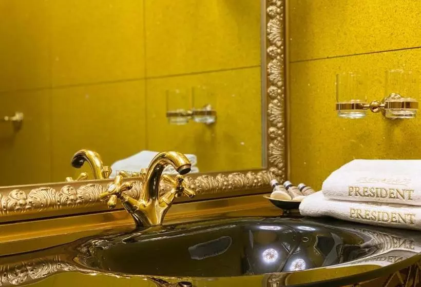 Hotel President Luxury
