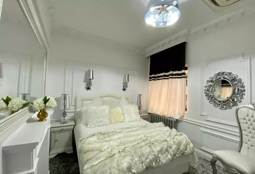 Hotel President Luxury