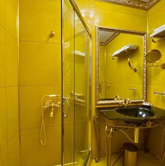 Hotel President Luxury