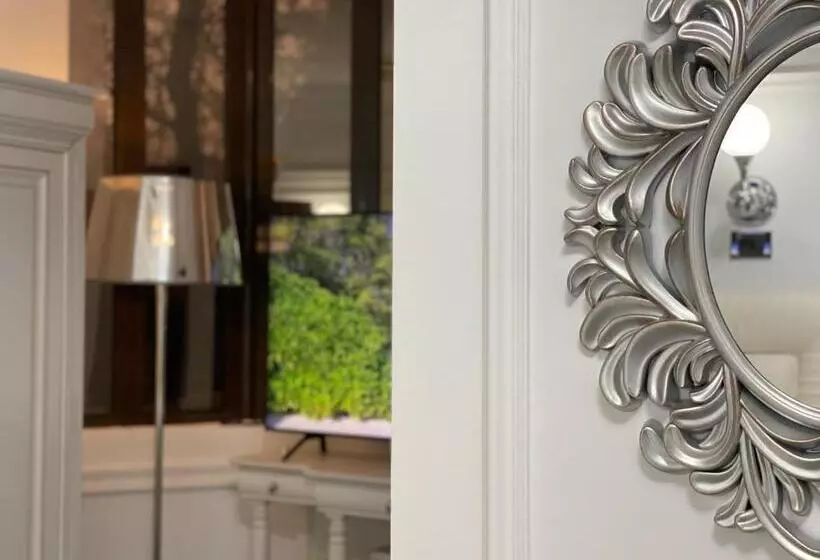 Hotel President Luxury