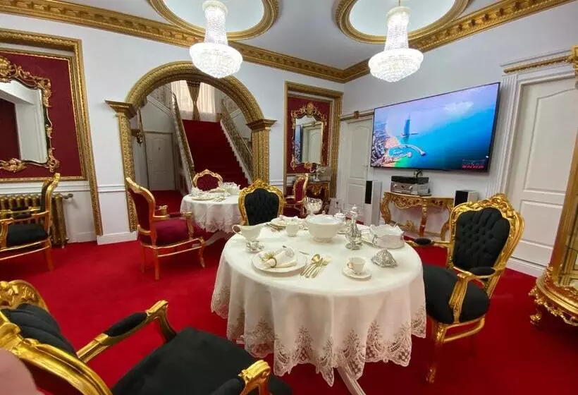 Hotel President Luxury