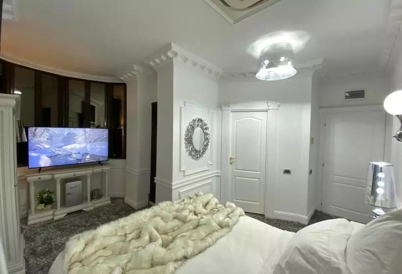 Hotel President Luxury