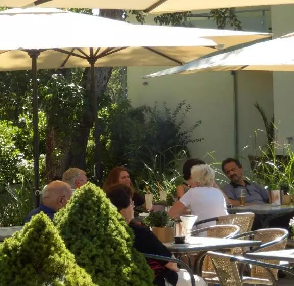 ホテル & Restaurant Karpfen