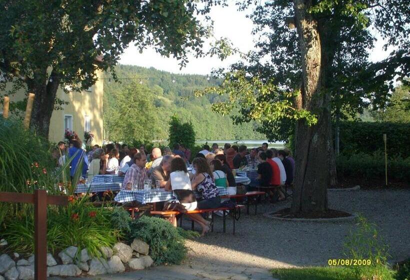 فندق & Restaurant Karpfen