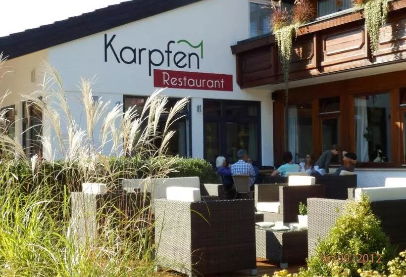 ホテル & Restaurant Karpfen