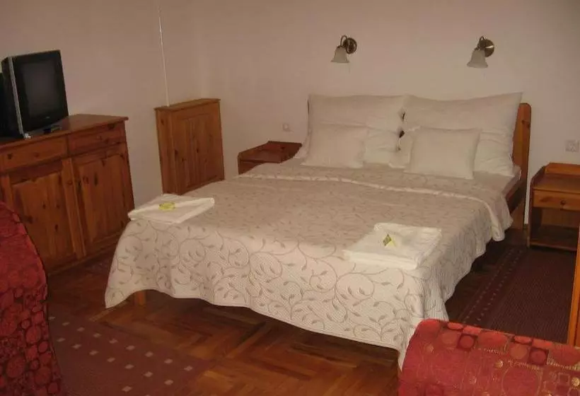 Majatalo Mater Salvatoris House