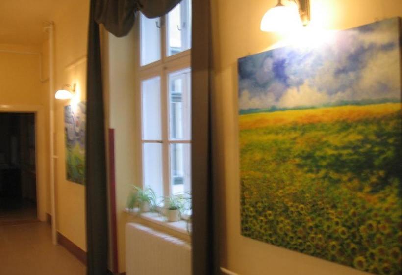 Pensjonat Mater Salvatoris House