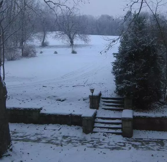 Majatalo Mater Salvatoris House