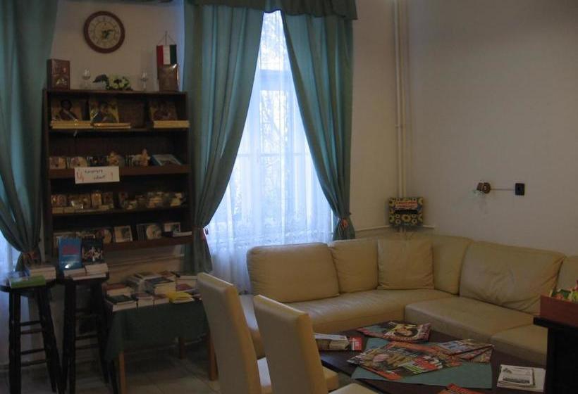 Pensjonat Mater Salvatoris House