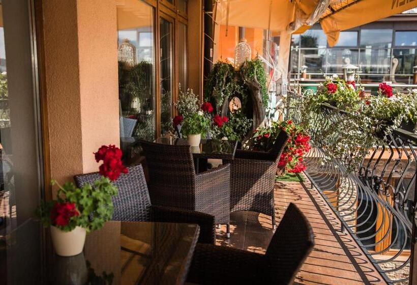 פנסיון Penzion Jollien