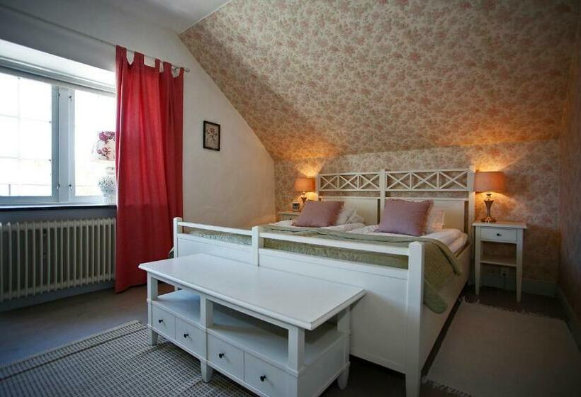 פנסיון Smakrike Krog & Logi