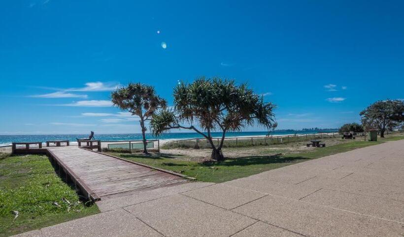 The Rocks Resort   Official