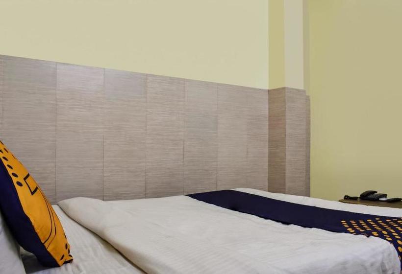 ホテル Vaccinated Staff Spot On 67663  Maharaja