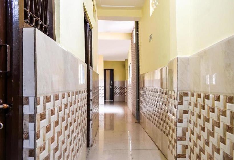 ホテル Vaccinated Staff Spot On 67663  Maharaja